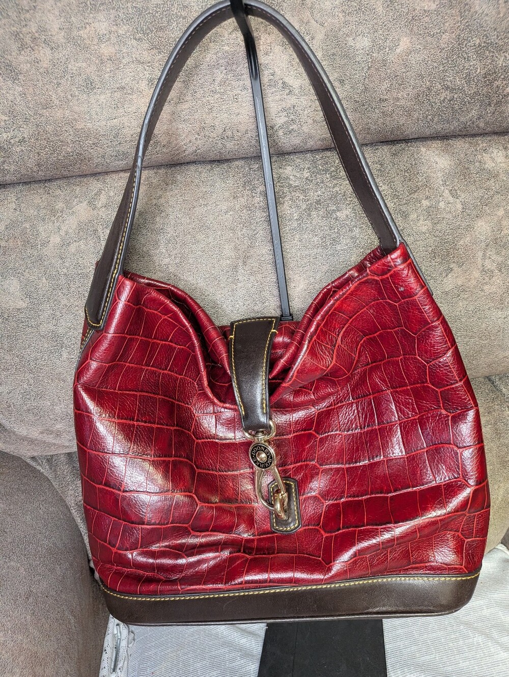 Dooney & Bourke Red Croco Logo Lock Hobo Bag 🦆✨